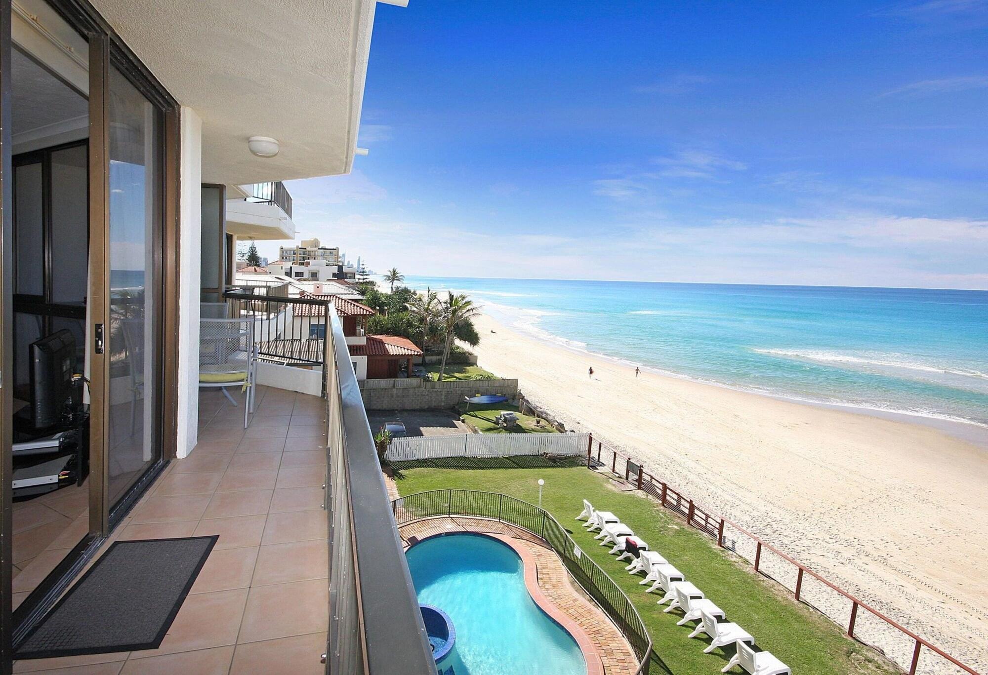 Spindrift On The Beach - Absolute Beachfront Mermaid Beach Esterno foto