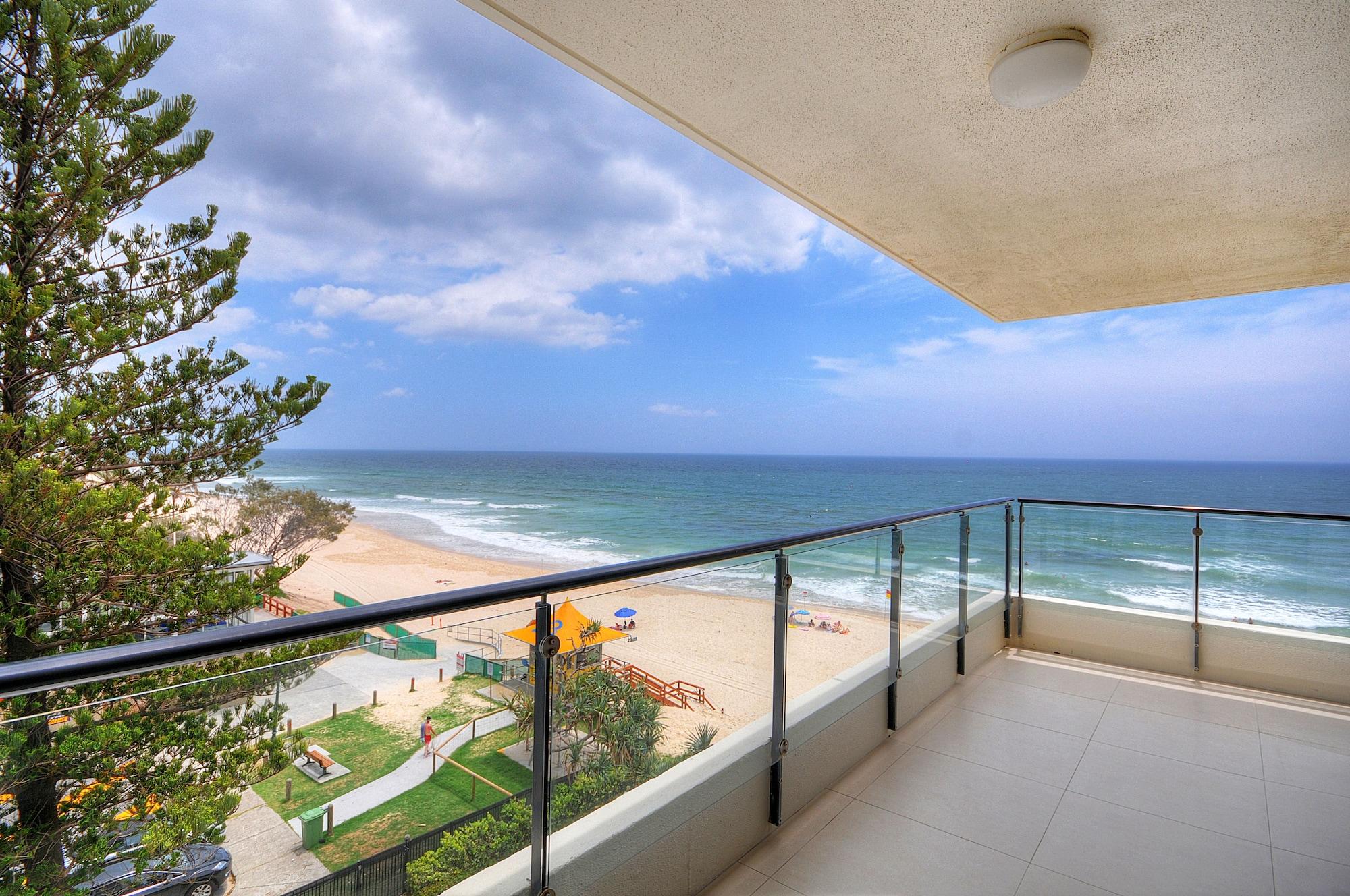 Spindrift On The Beach - Absolute Beachfront Mermaid Beach Esterno foto