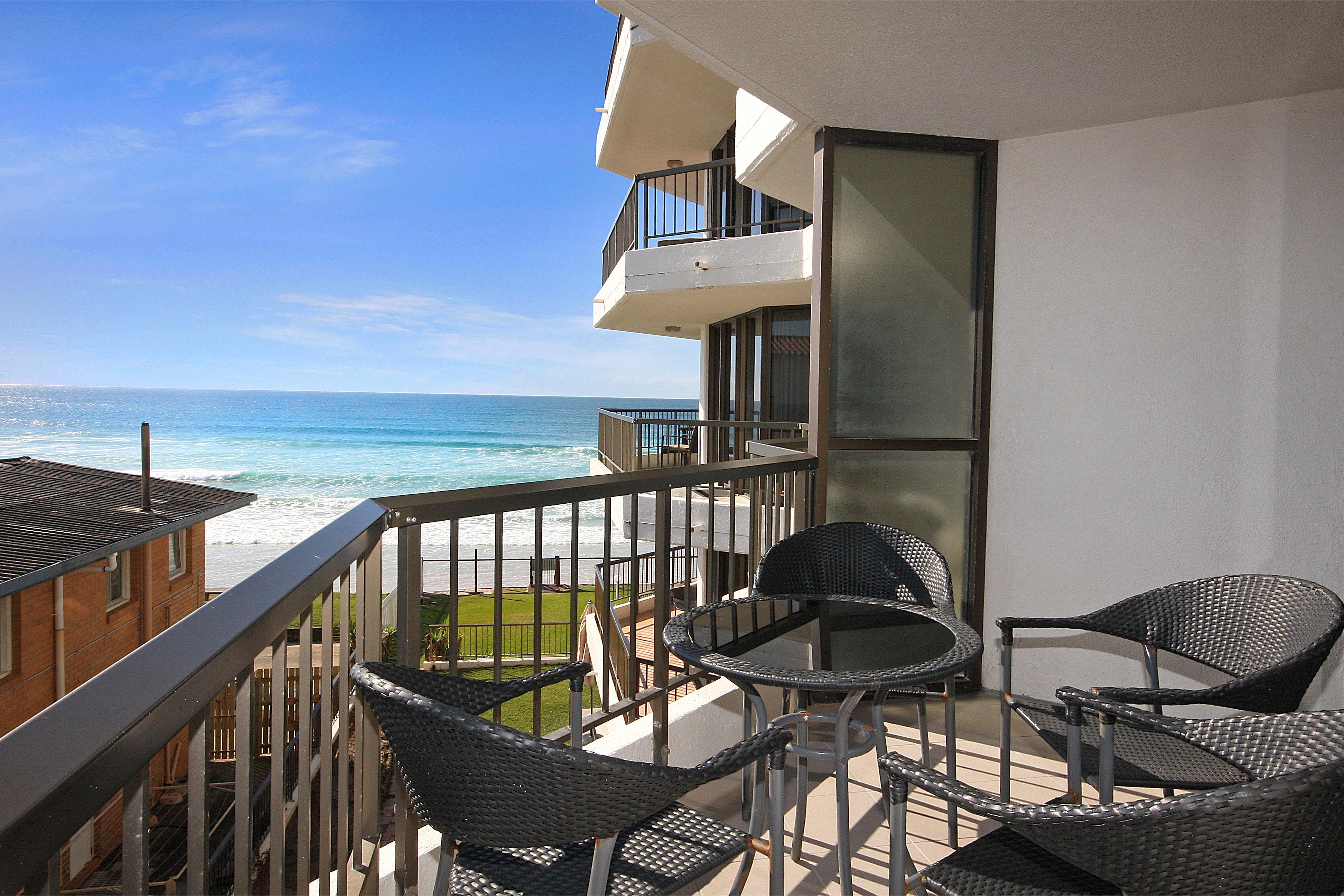 Spindrift On The Beach - Absolute Beachfront Mermaid Beach Esterno foto