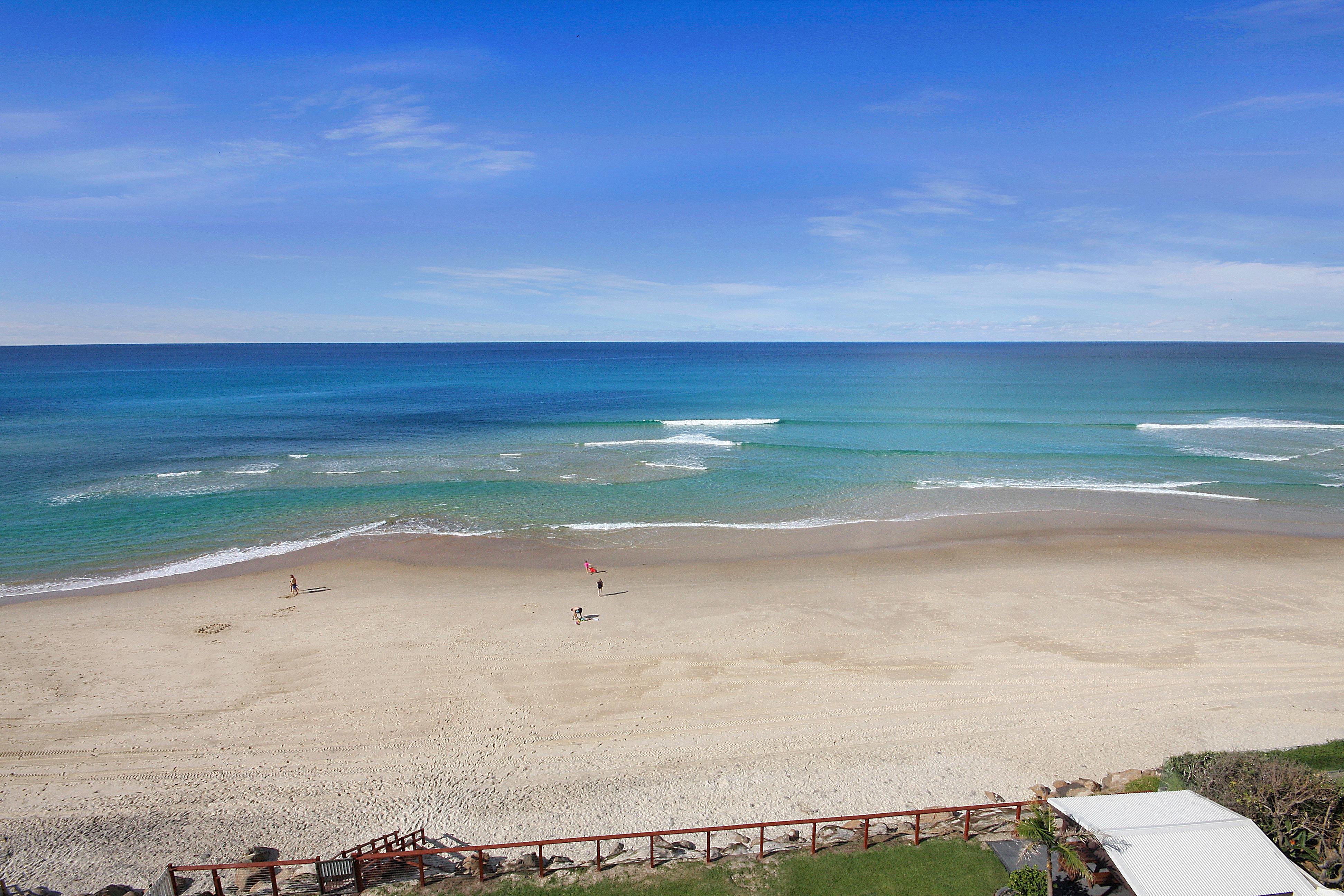 Spindrift On The Beach - Absolute Beachfront Mermaid Beach Esterno foto