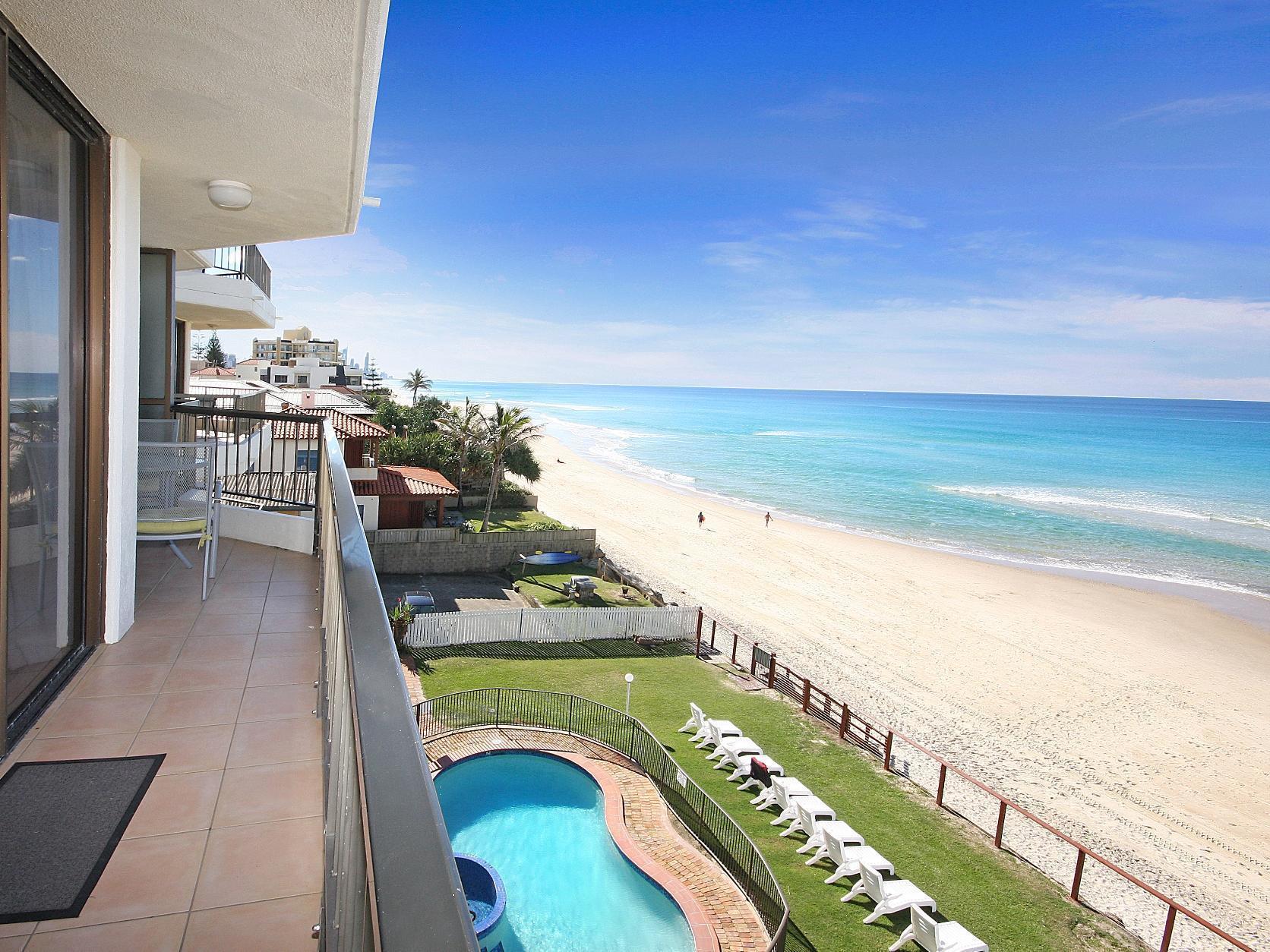 Spindrift On The Beach - Absolute Beachfront Mermaid Beach Esterno foto